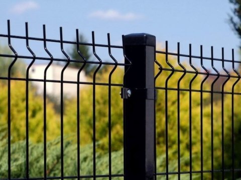 Powder-Coated Garden Fence Panel – 250cm x 123cm x 4mm | Mesh Size: 50x200mm